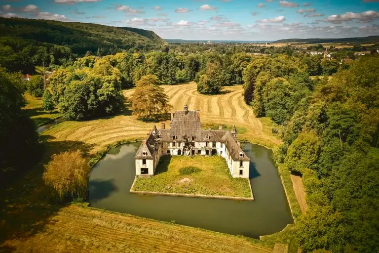 Le château de Logempré à Pont-Saint-Pierre
