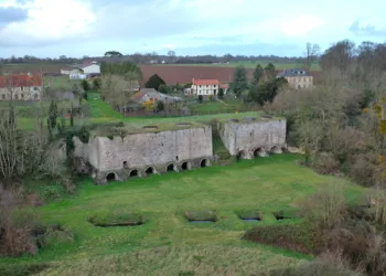 Le site des fours à chaux s’étend sur 26 hectares dont 11 sont la propriété du Département de la Manche. (© Fondation du patrimoine)