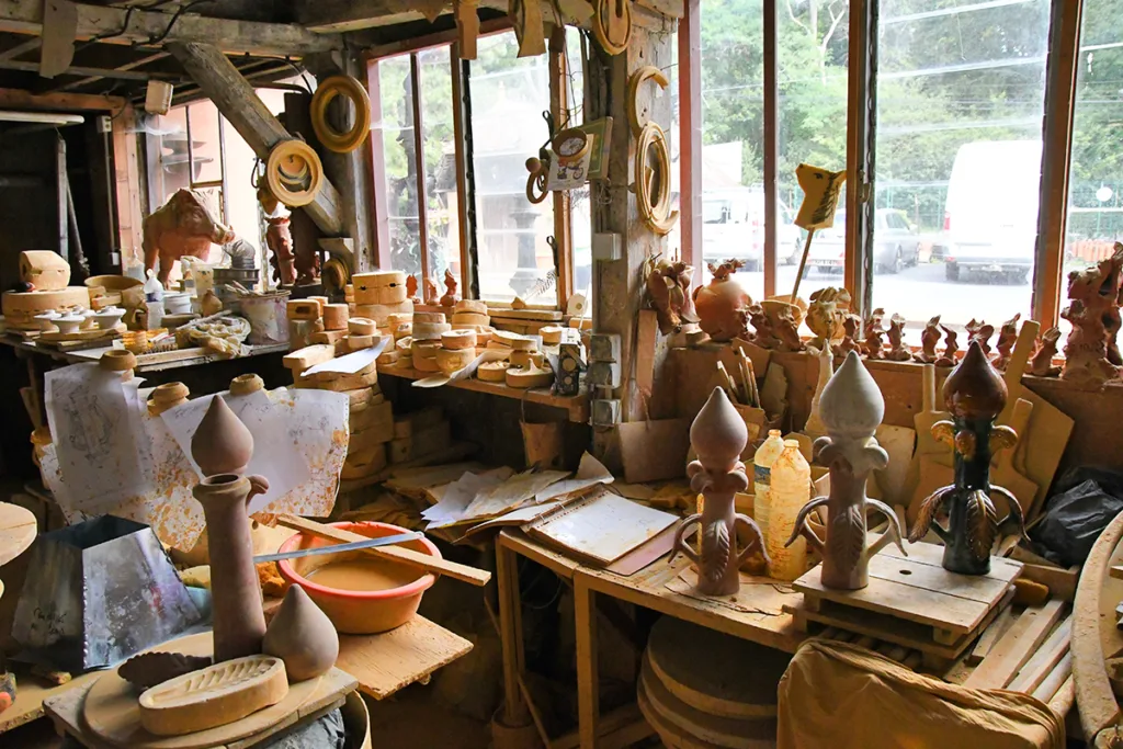 Atelier de la poterie de Bavent. (Photo Rodolphe Corbin © Patrimoine Normand)