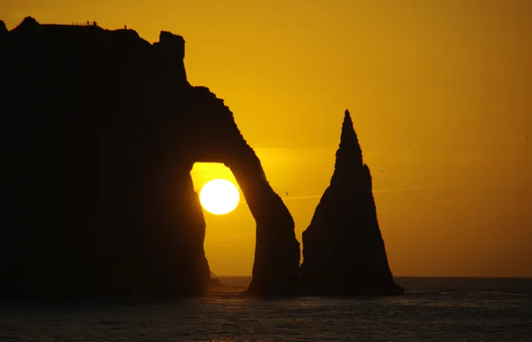 La porte d’Aval et son Aiguille, symboles de l’érosion constante que subissent les falaises. (© Stéphane William Gondoin)