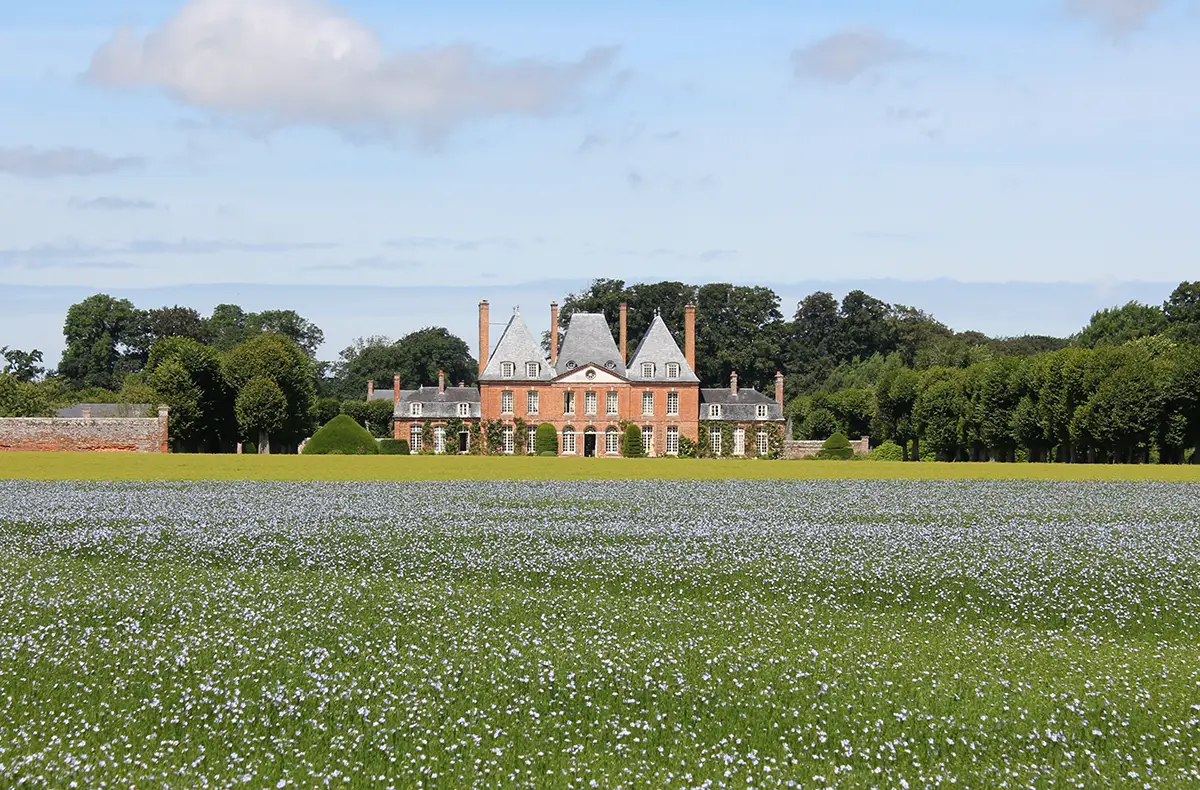 Château de Mesnil Geoffroy – La majesté paysagère