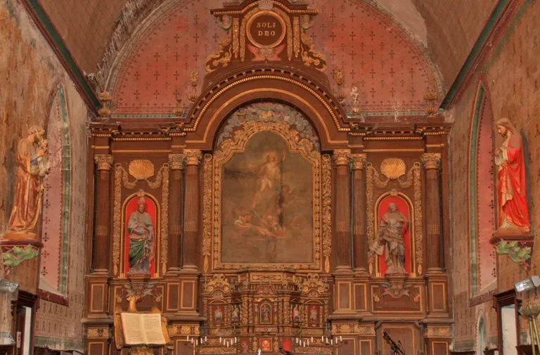 L'église de Calleville possède un riche décor baroque. (© Virginie Michelland)