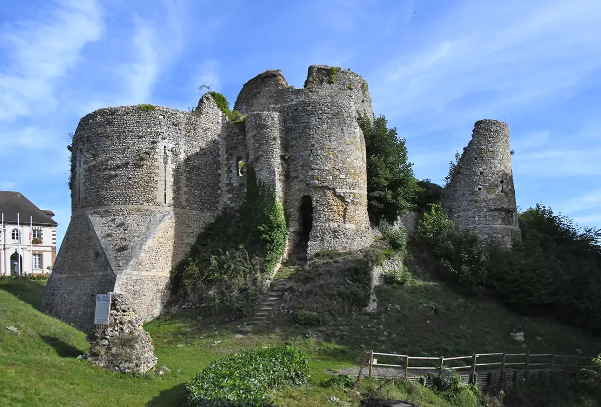 Conches-en-Ouche – Un petit air de Compostelle…