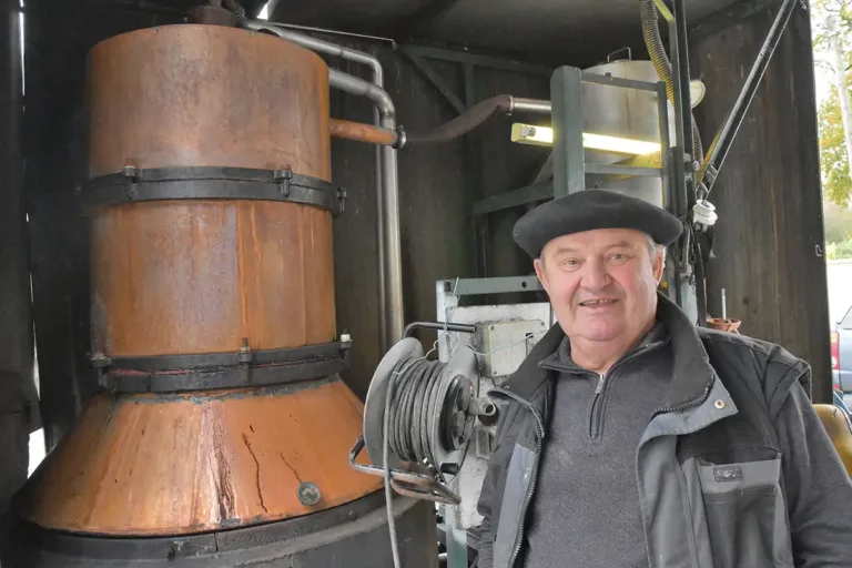 Bouilleur ambulant : un métier traditionnel en voie de disparition ?