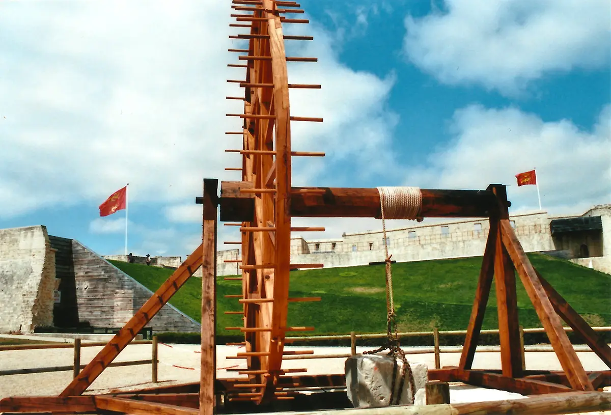 Roue de carrier – Quand les charpentiers font la roue