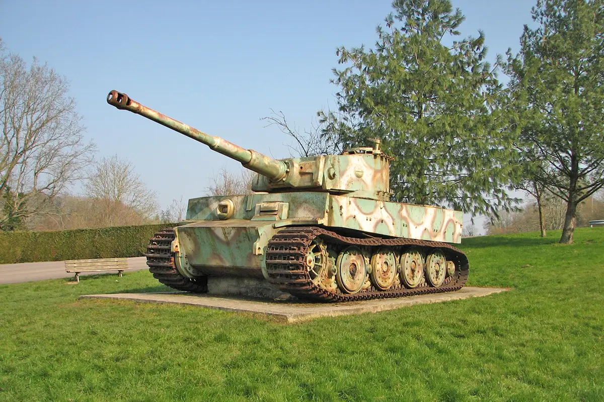 Patrimoine en péril : Du char Tigre de Vimoutiers au château de Magny-en-Bessin