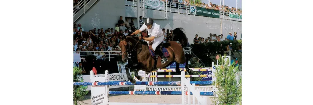 Reynald Angot à l’obstacle sur Tlaloc M, à Saint-Lô. (© Jean Bougie)