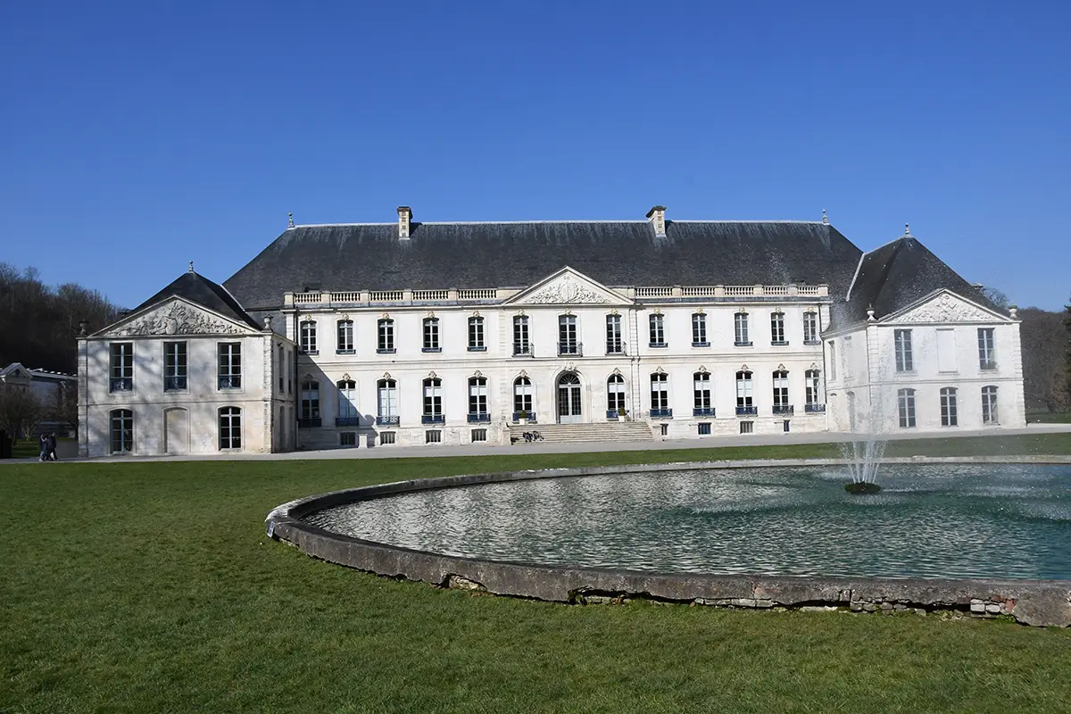Abbaye du Valasse : découverte d&rsquo;une glacière dans le parc