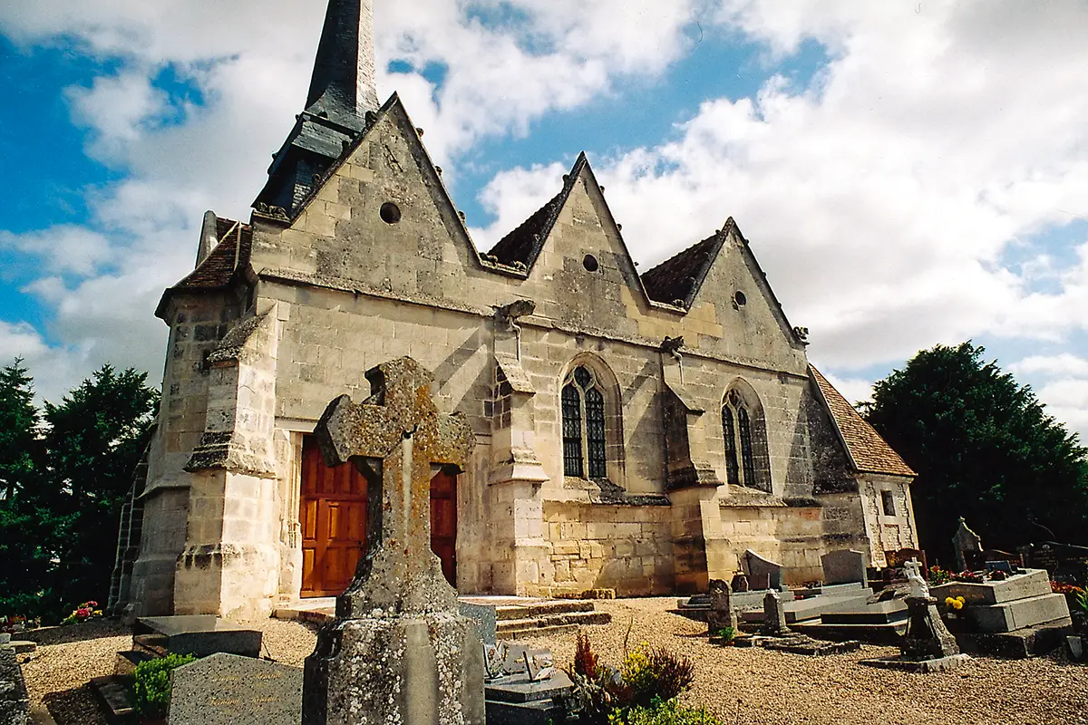 Crosville-la-Vieille : l’église en rénovation