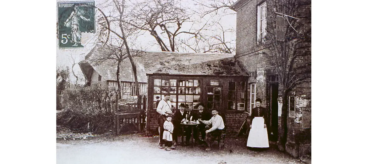 Le verre de goutte au café.