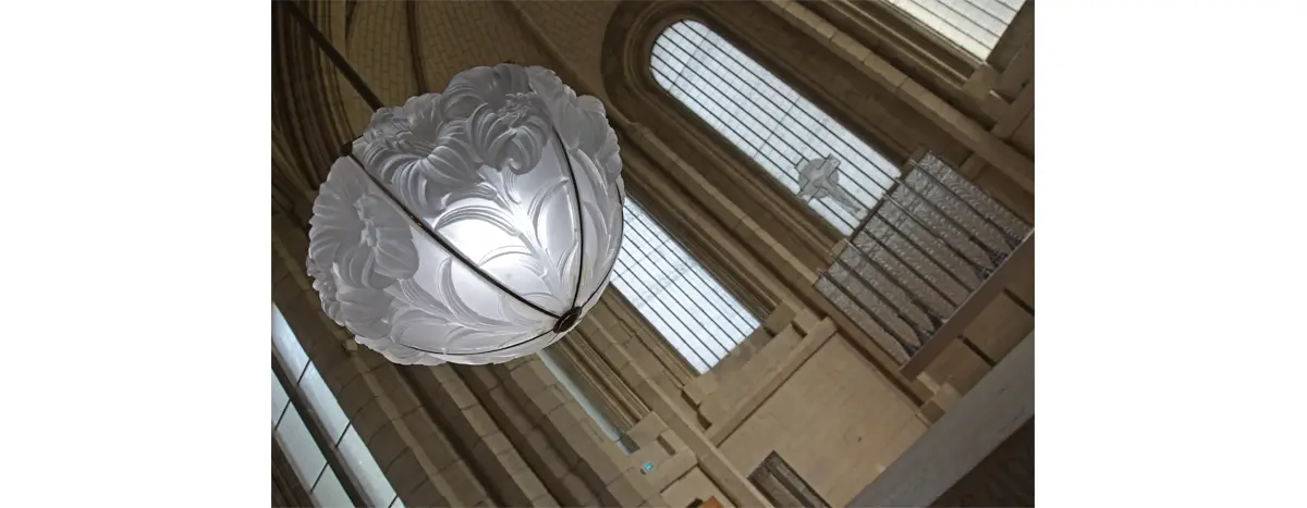 Photo de la lampe du sanctuaire.