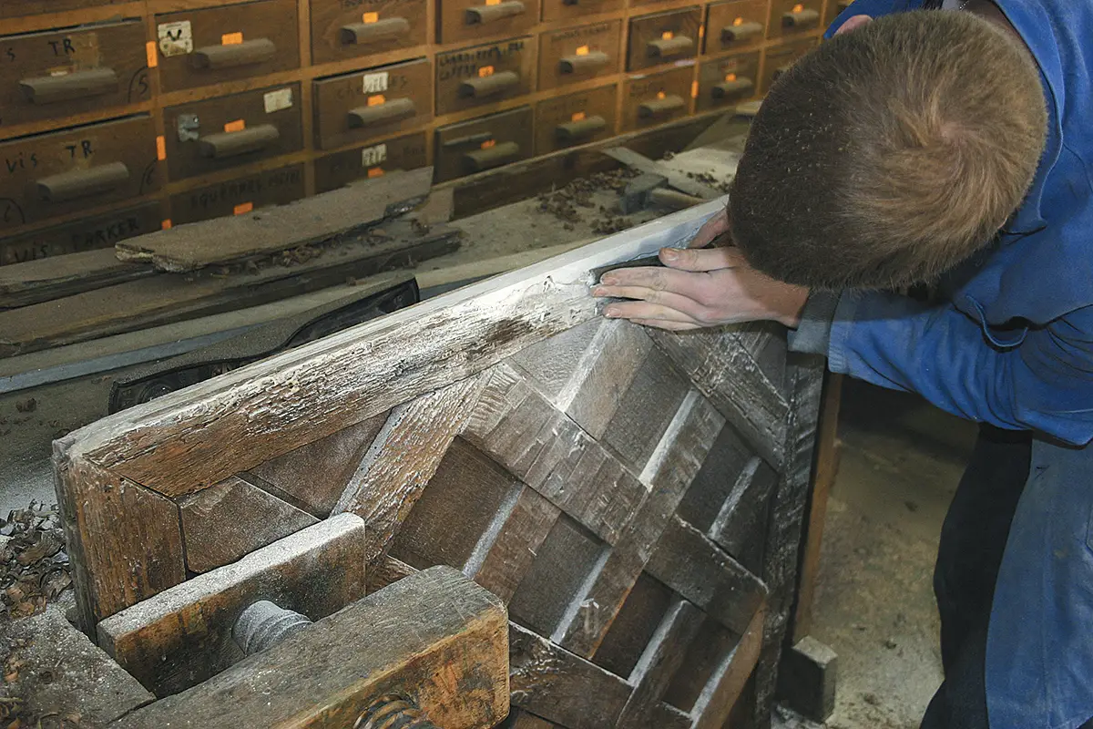 Sauvetage d’un « parquet Versailles » datant du XVIIIe siècle