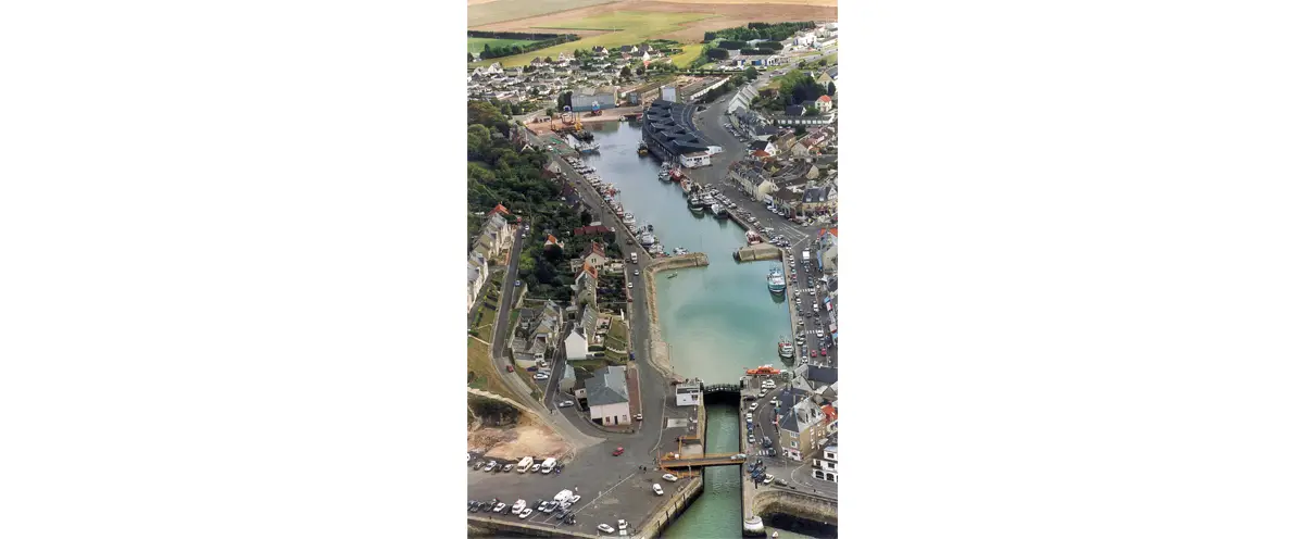 Vue aérienne de Port-en-Bessin.