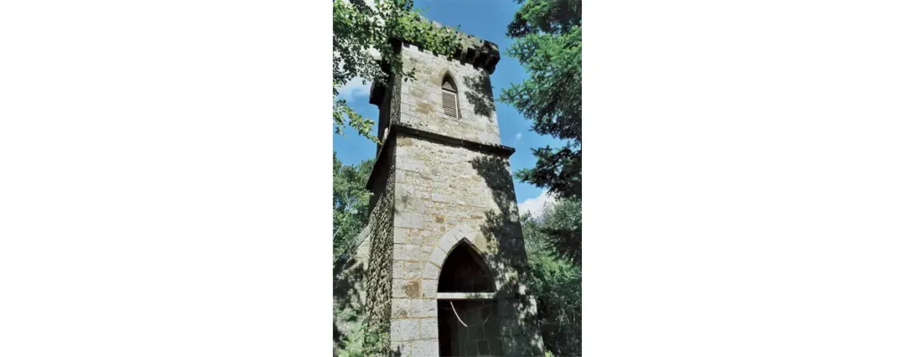 Bréel – La chapelle du Blanc-Rocher. (Photo Jeannine Rouch © Patrimoine Normand)