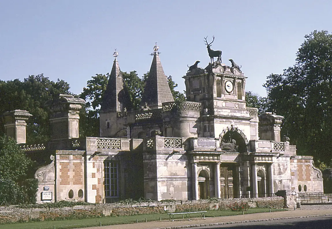 Anet – Le château de la « Dame au cerf » Diane de Poitiers