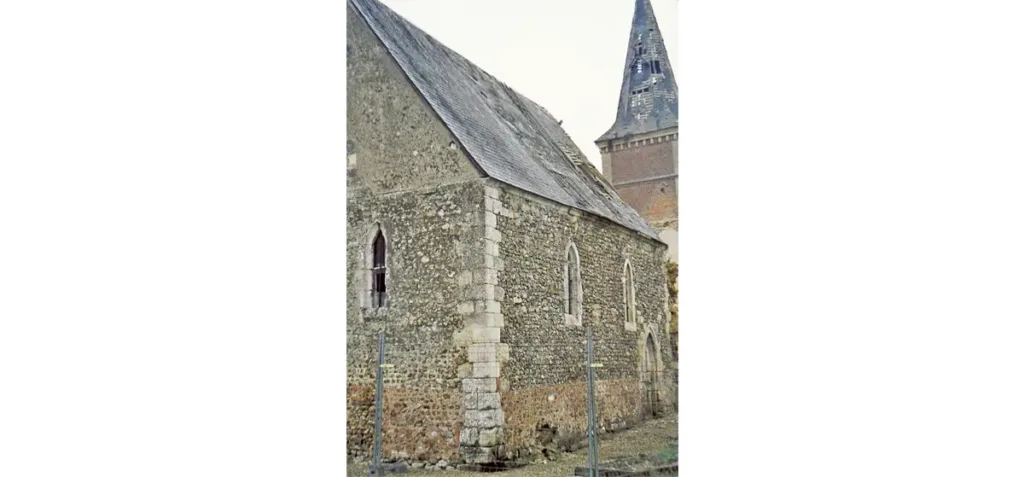 Photo de l’église Saint-Paul avant démolition prise du chevet.