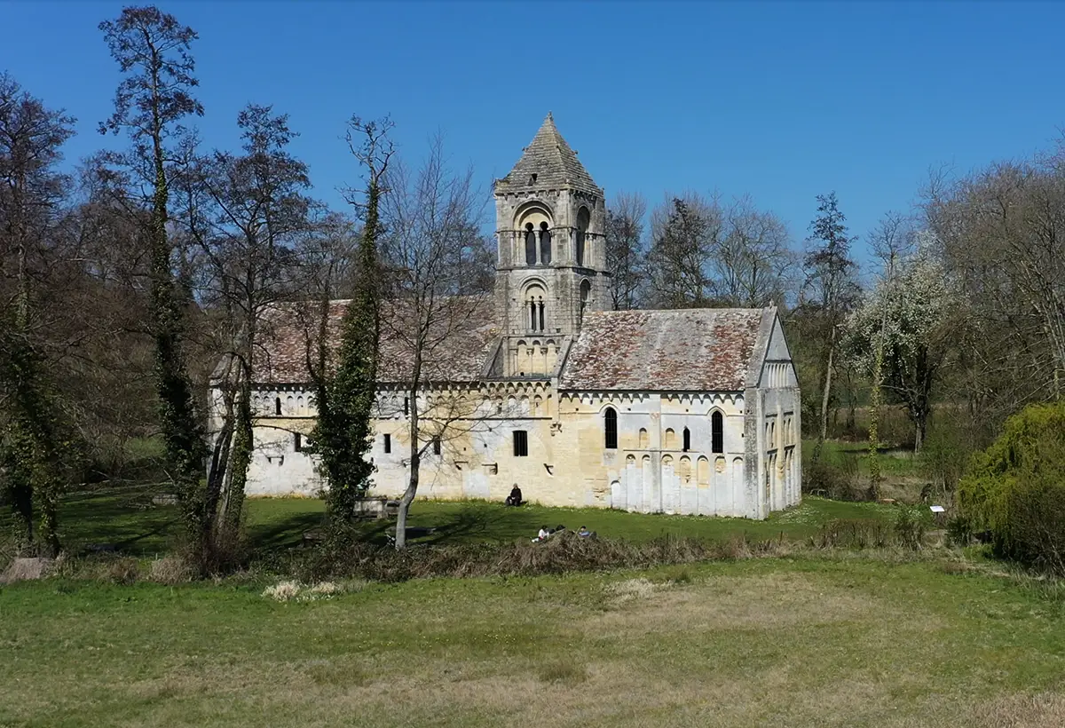 La vieille église de Thaon
