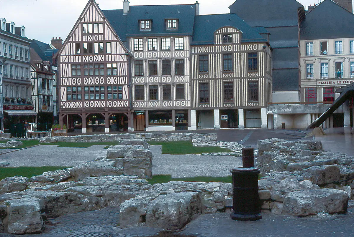 Gestion et mise en valeur du patrimoine archéologique à Rouen