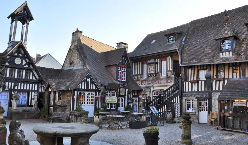 Restaurant Guillaume le Conquérant à Dives-sur-Mer. (Photo Rodolphe Corbin © Patrimoine Normand)
