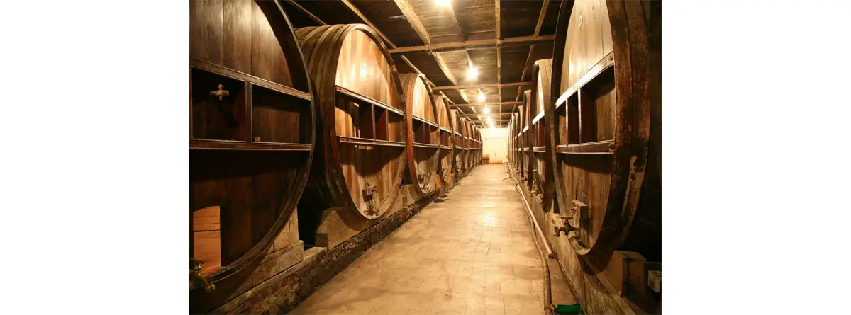 La cave de la cidrerie Pierre Huet à Cambremer.