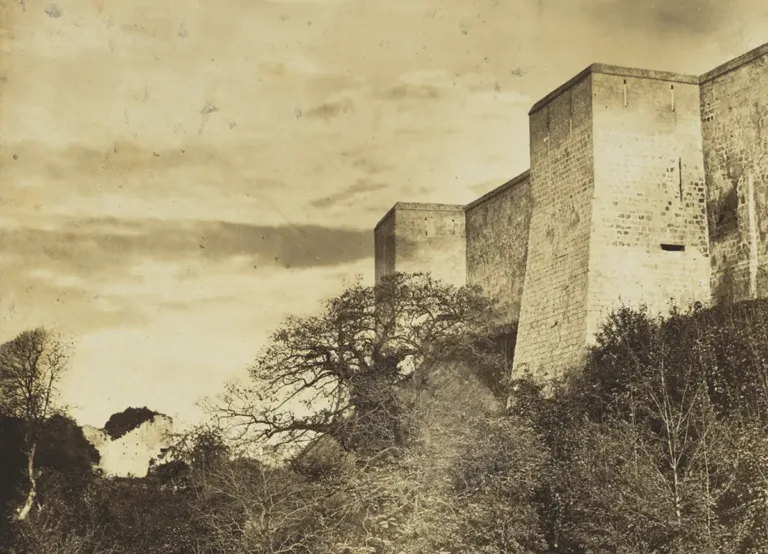 Le château de Caen révélé par la photographie