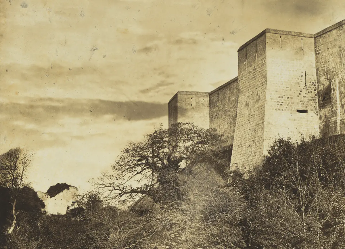 Le château de Caen révélé par la photographie