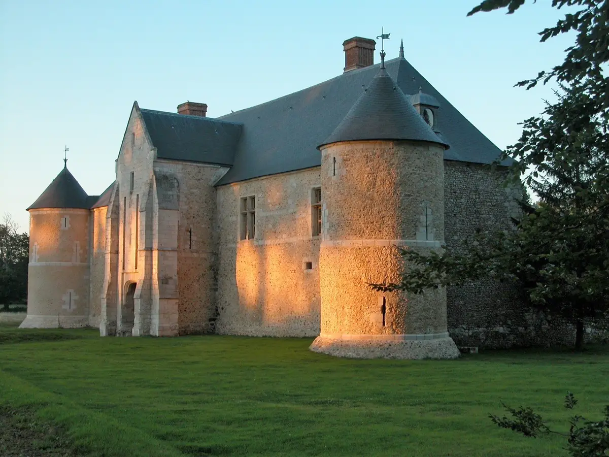 Le manoir du Catel, rescapé des XIIIe-XVe siècles